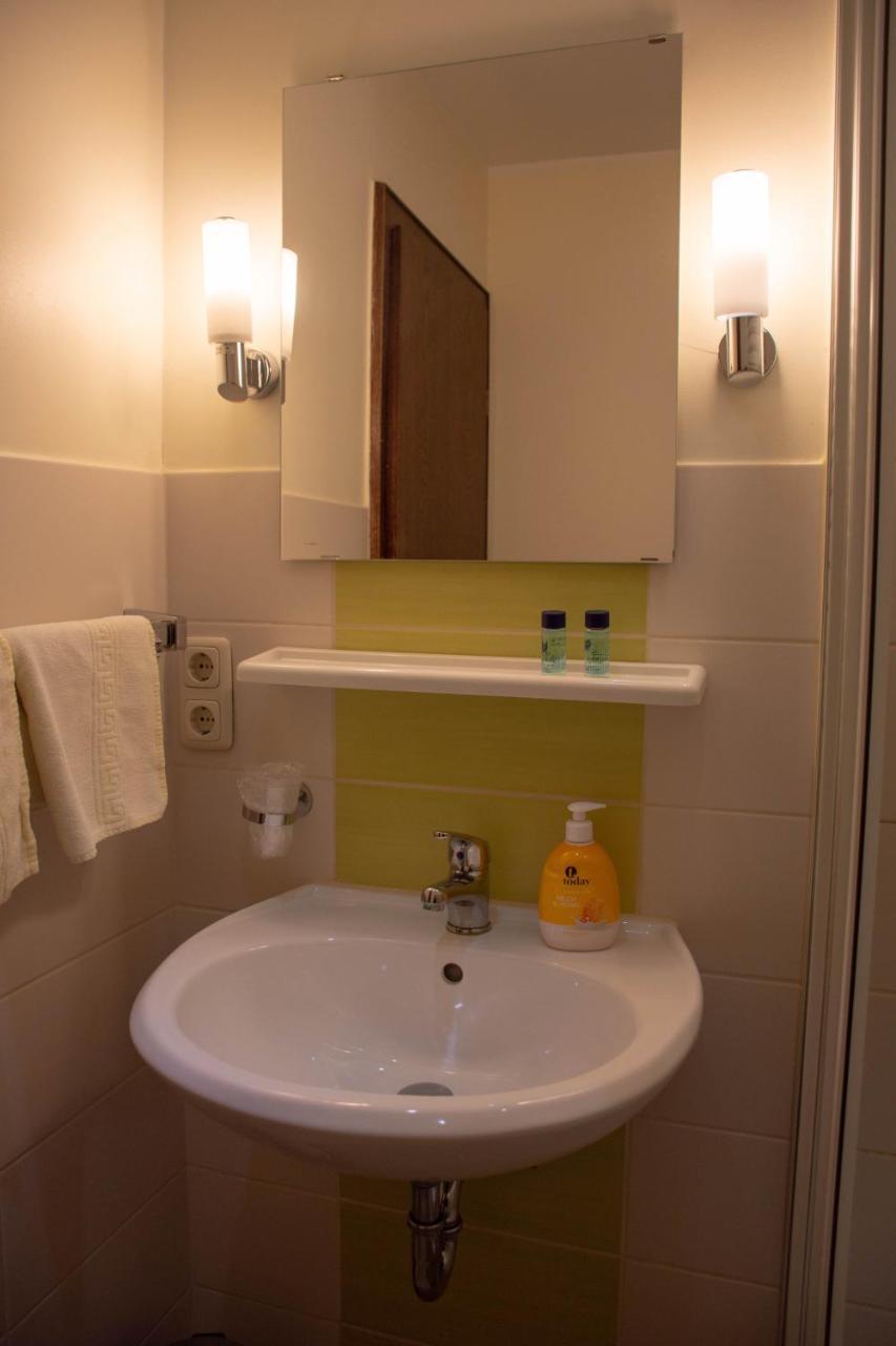 Hotel Restaurant Rothkopf Euskirchen Dış mekan fotoğraf